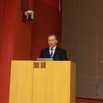 Rainer Nõlvak kõnelemas Riigikogu liikmetele 18.jaanuaril 2012