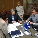 Kolleeg Valeri Korbi tabatud hetk enne koosoleku algust.