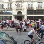 Varssavis sattusime hotellist väljuva sir Paul Mccartney peale