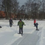 Kõigepealt tuli tulevane liuväli lumest puhastada