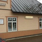Kohila Kohvik, kus pakutakse kohapeal küpsetatud hõrgutisi ning kvaliteetset kohvi. Soovitan läbi astuda