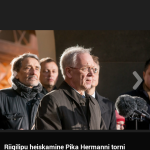 Kõneleb Eiki Nestor, taamal Paul-Eerik Rummo, mina ja Imre Sooäär. Postimehe foto